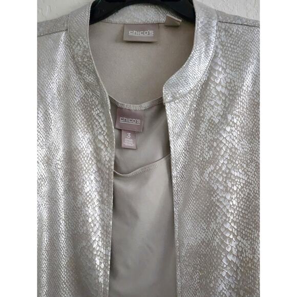 JACKET & MATCHING TANK-CHICO'S-Silver/Gray Snakeskin Like Material-Soft-Size 3/L - Picture 4 of 16